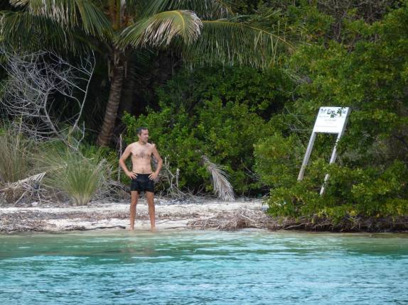 Visitando a parte norte de Caye Caulker, na grande barreira de corais de Belize